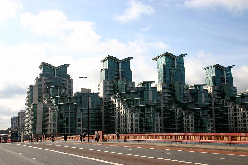 London (105), Vauxhall Bridge.JPG